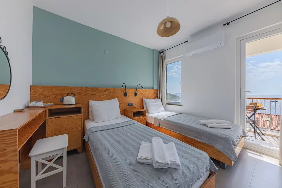 Balkonlu Deniz Odası — 3